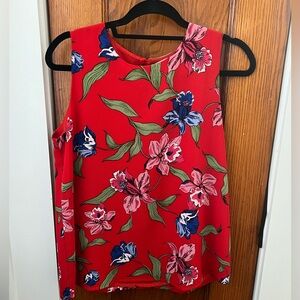 C&E Floral Pattern Top (Size Medium)